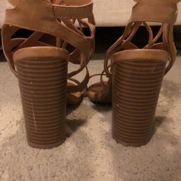 Strappy heels from Altr’d State - Picture 3 of 4